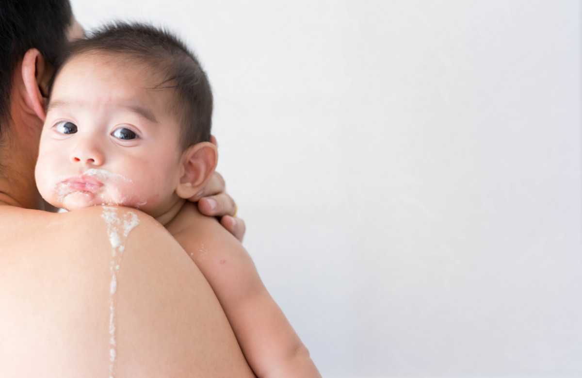 Mẹo chữa ọc sữa cho trẻ sơ sinh
