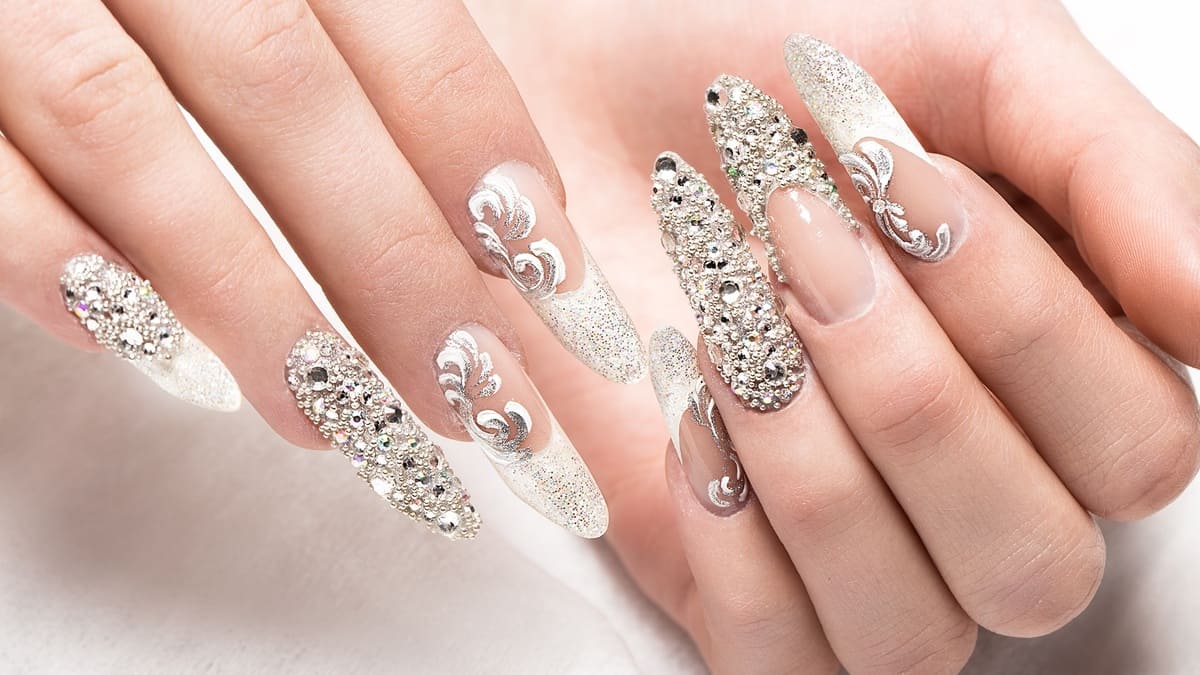 Top 20+ mẫu nail cô dâu đẹp đơn giản trong ngày cưới