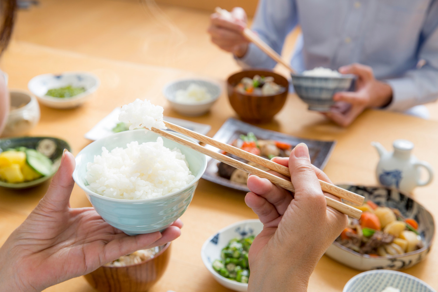 thói quen ăn uống của người Nhật luôn chú trọng việc nấu cơm
