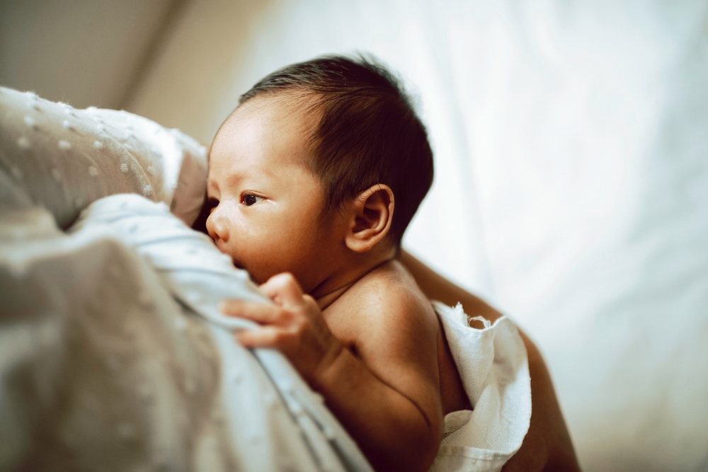 phòng bệnh chàm dị ứng ở trẻ sơ sinh bằng cách nuôi con bằng sữa mẹ