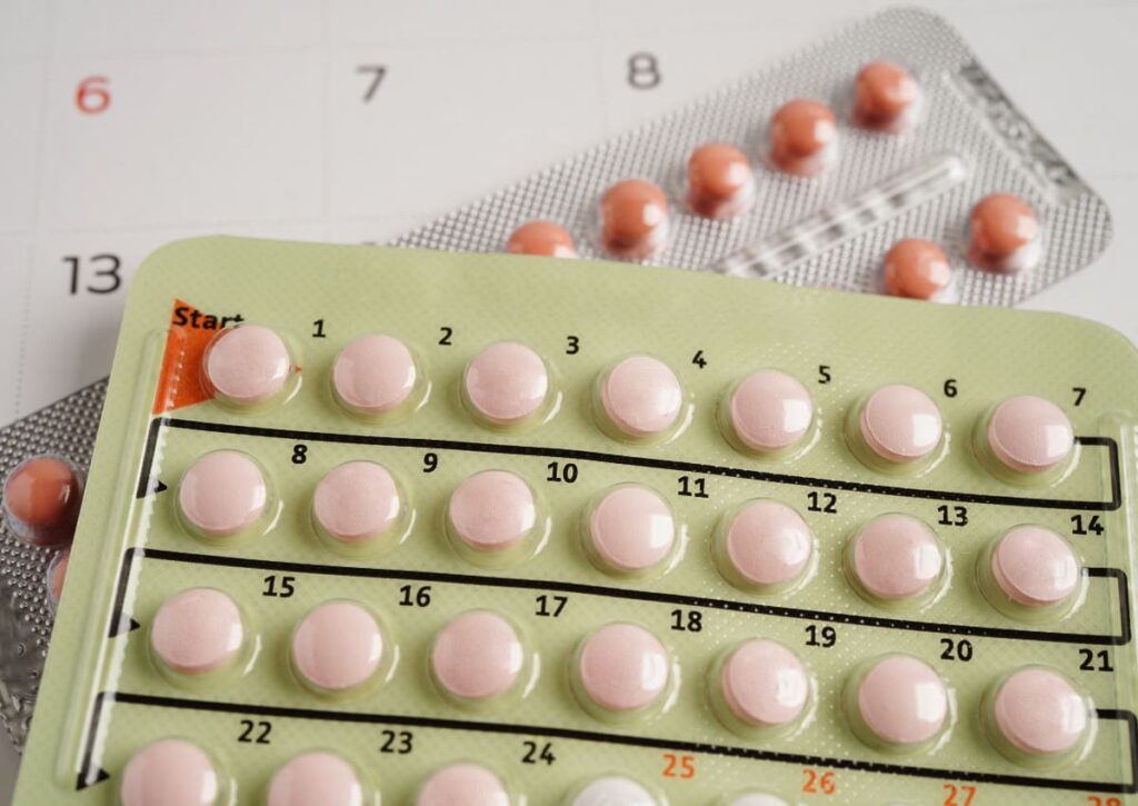 uống thuốc tránh thai gây vô sinh có đúng không