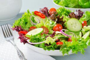 Cách làm salad trộn 