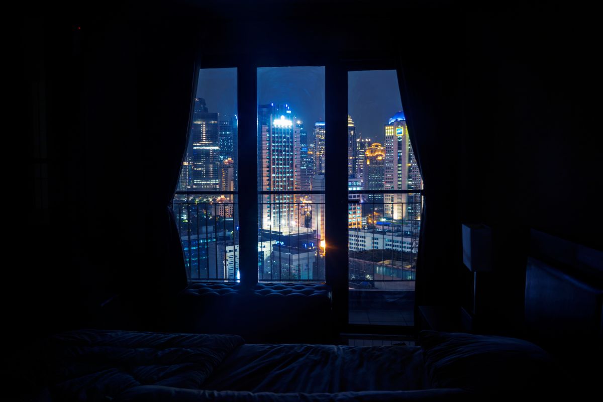 mở cửa sổ khi ngủ