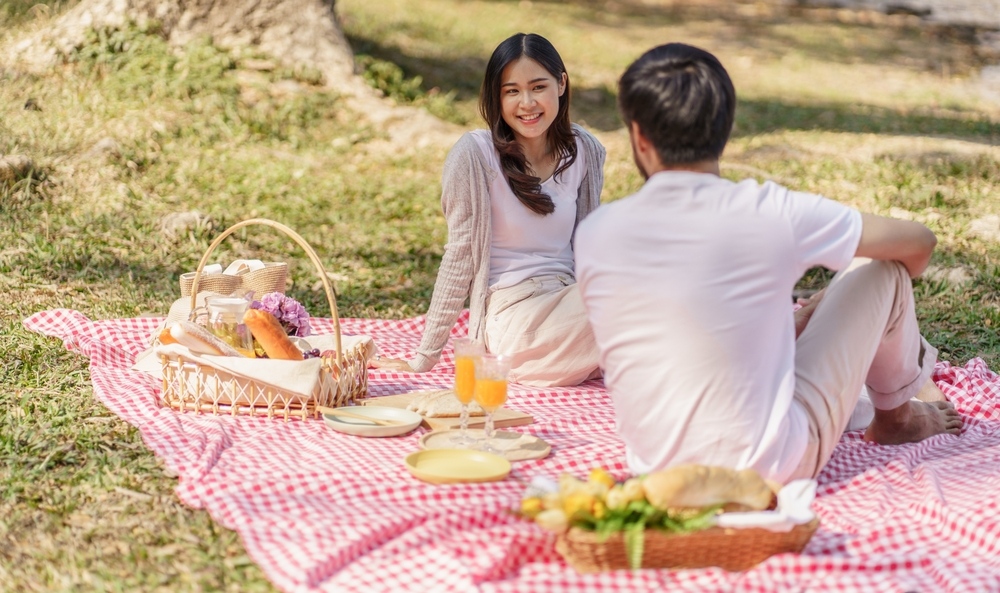 5 dấu hiệu đụng chạm nếu con trai thích bạn và những điều bạn cần làm