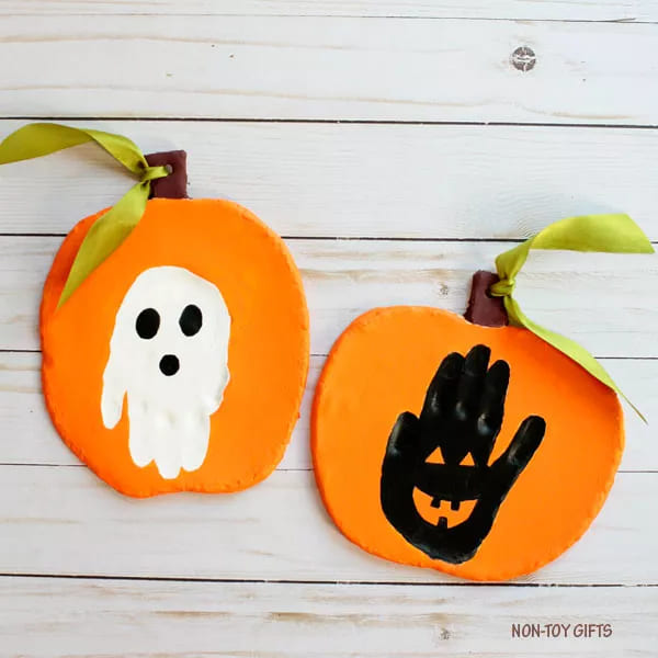 làm đồ thủ công halloween từ đất sét