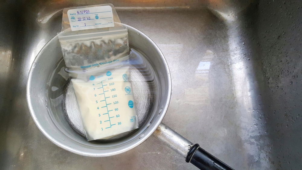 sữa mẹ hâm nóng 40 độ để được bao lâu và hâm sữa mẹ 40 độ trong bao lâu là đủ