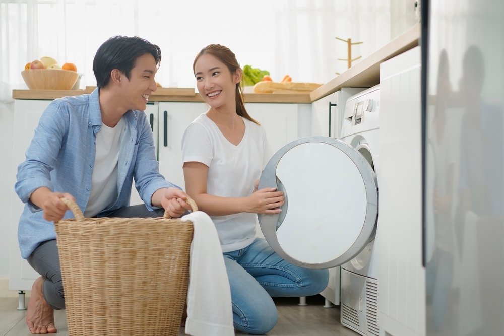 cách gắn bó lâu dài là cùng nhau làm việc nhà và chia sẻ trách nhiệm