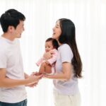 trẻ 3 tháng tuổi bế ngồi được chưa​