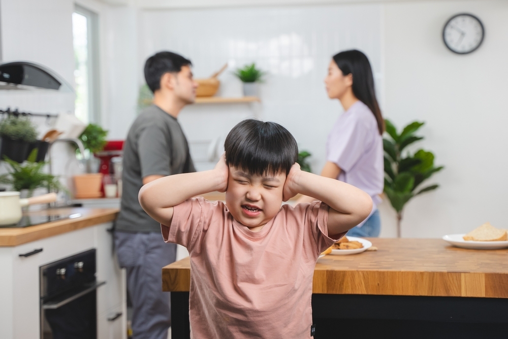 vợ chồng cãi nhau