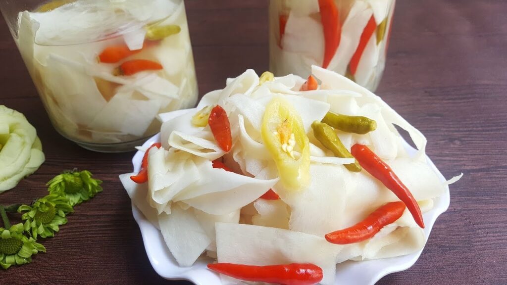 cách làm măng chua​
