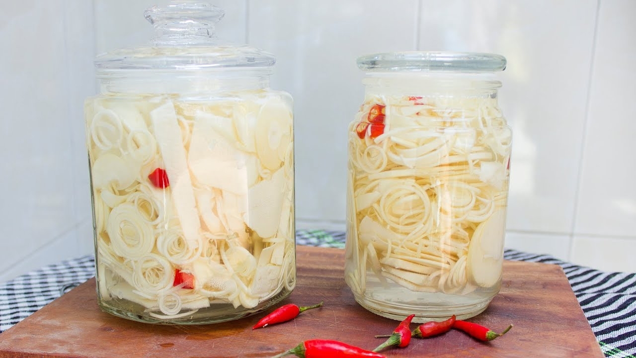 cách làm măng chua​ tại nhà