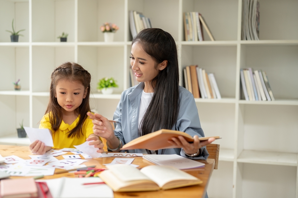 cách dạy trẻ lớp 1 đánh vần​ tại nhà hiệu quả