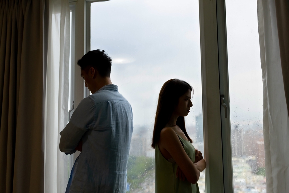 cặp đôi hướng nội so sánh với cặp đôi hướng ngoại
