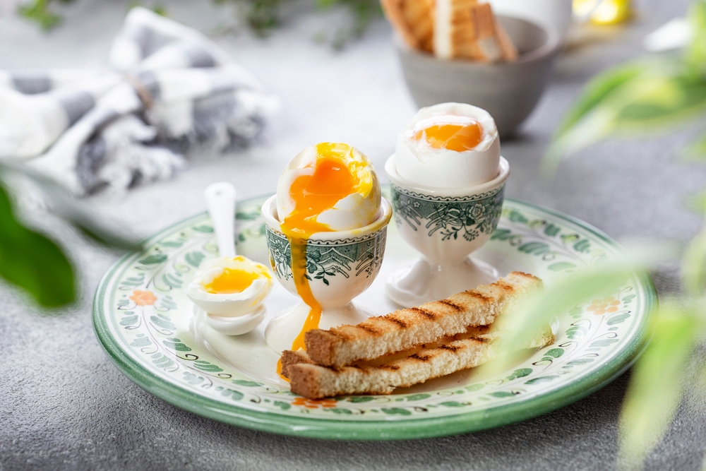 luộc trứng lòng đào bao nhiêu lâu