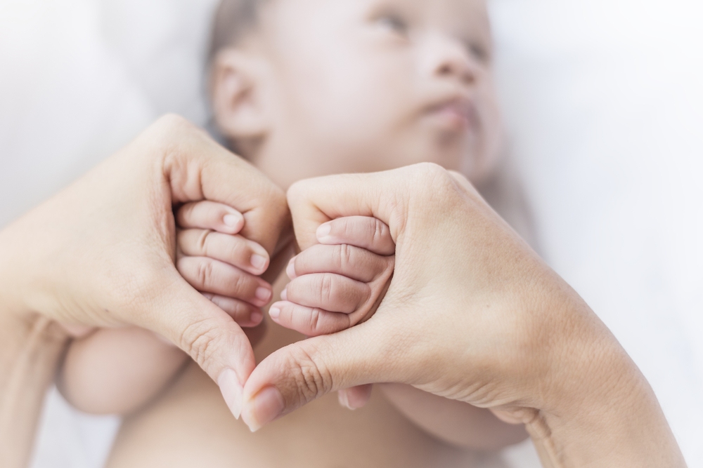 trẻ sơ sinh có nên tắm hàng ngày không​ và hiểu về làn da và cơ thể bé trong những tháng đầu đời
