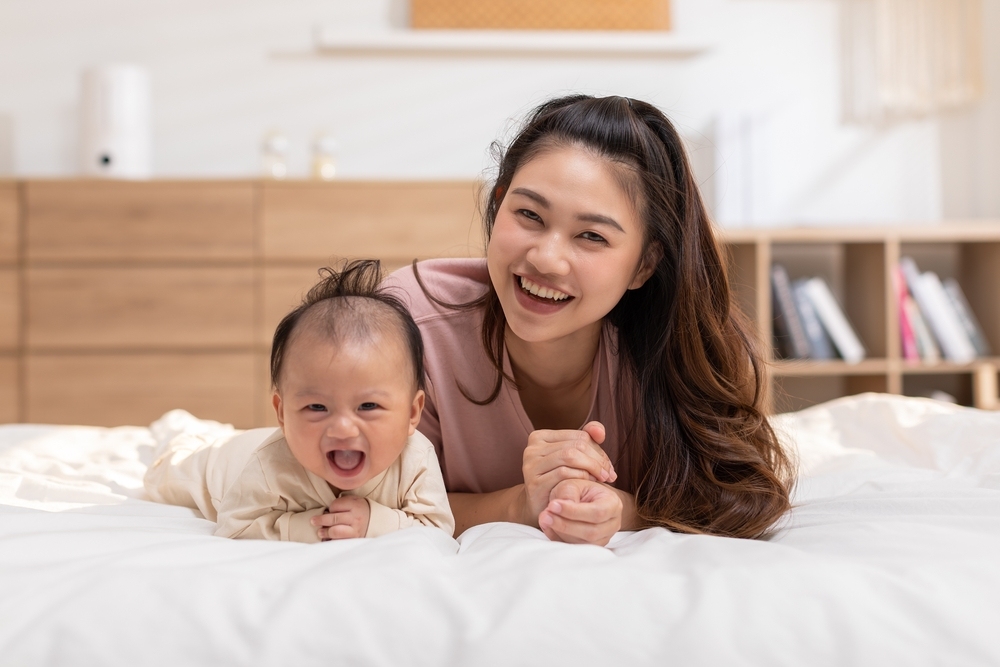 Tummy time là gì và bé cần bắt đầu khi nào