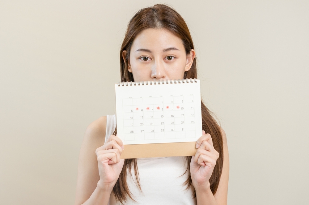 có kinh nguyệt nên ăn gì để ra nhiều máu​ và tại sao nên quan tâm đến lượng máu kinh và chế độ ăn uống