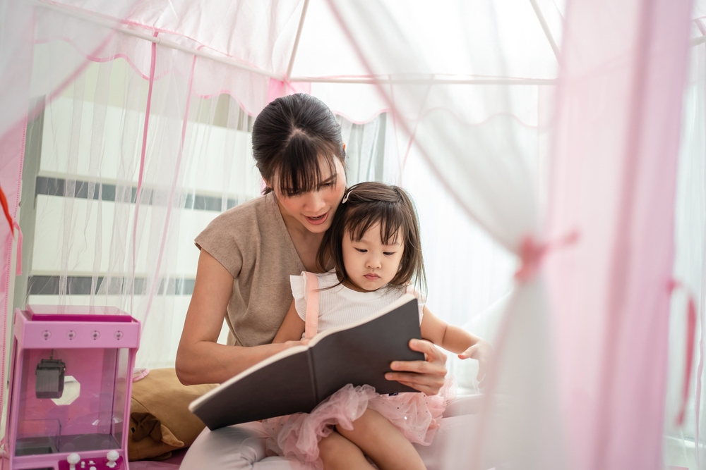 Cách ba mẹ có thể đồng hành cùng con vượt qua khủng hoảng tuổi lên 4