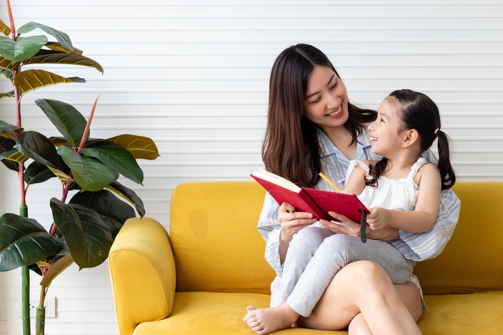 cách khắc phục tình trạng trẻ bị khủng hoảng khi đi nhà trẻ​