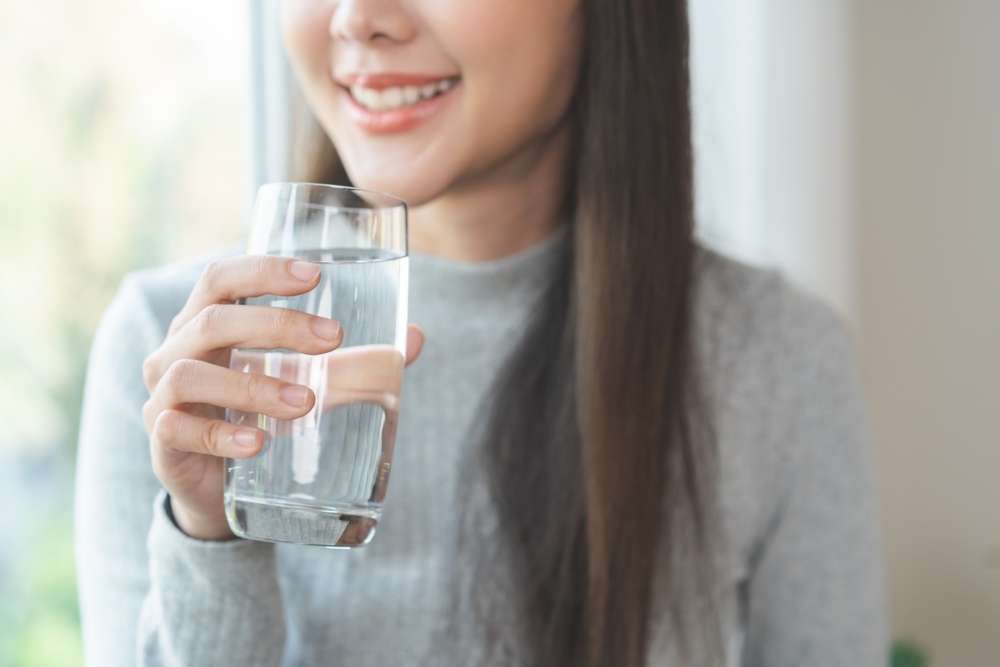 uống gì để hết mệt mỏi​ là nước lọc