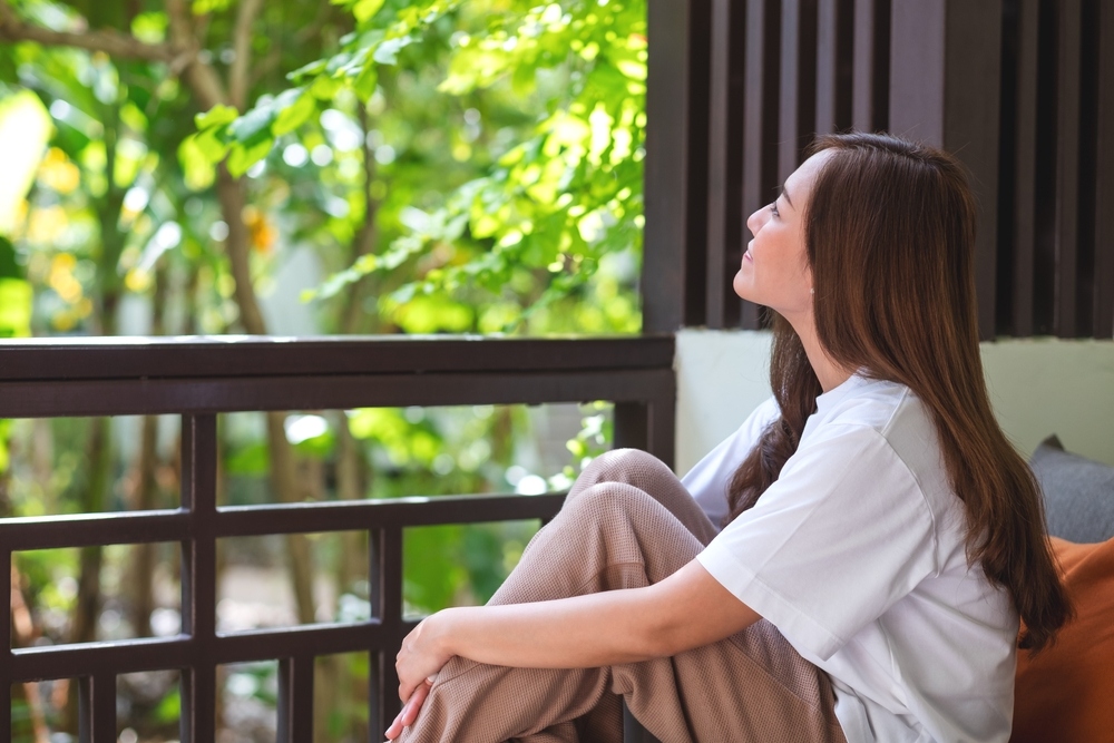 làm sao để bớt suy nghĩ linh tinh