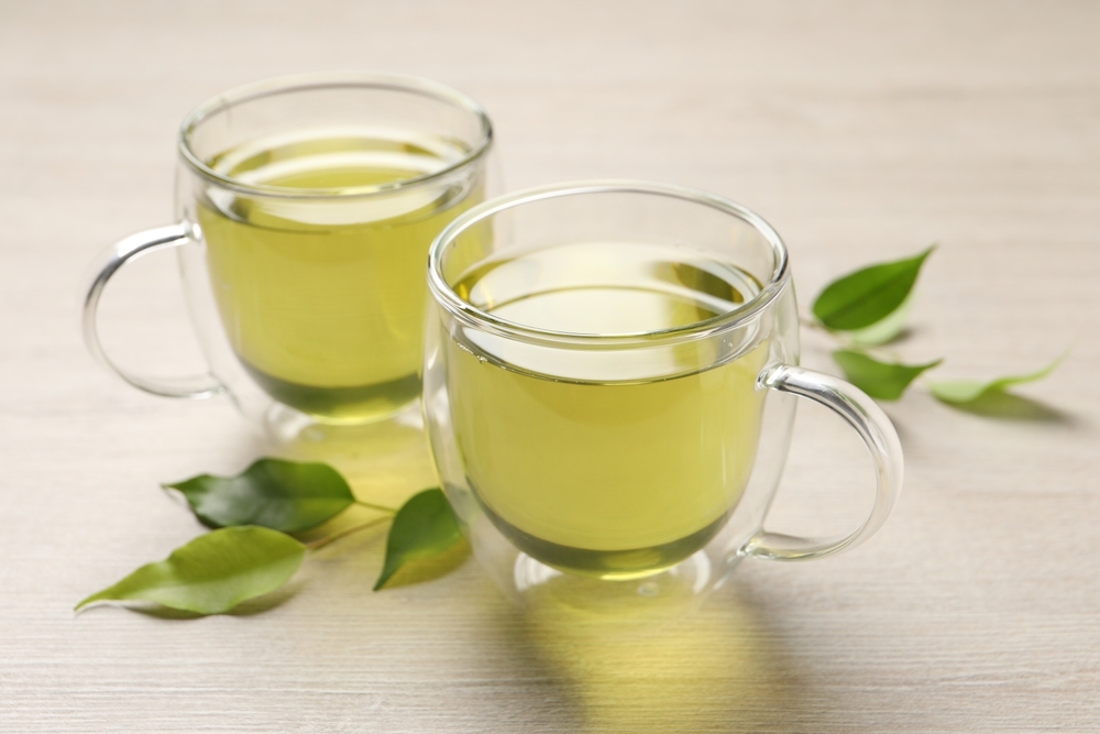 nước uống giảm mỡ bụng cấp tốc​ là nước trà xanh