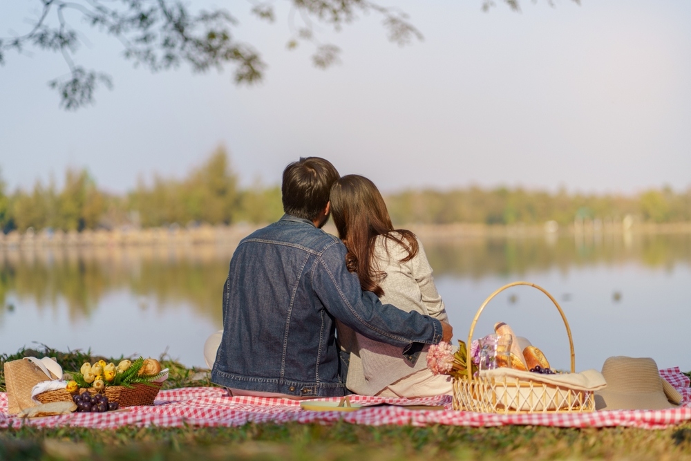 Những kiểu skinship trong tình yêu khiến cả hai gần gũi hơn