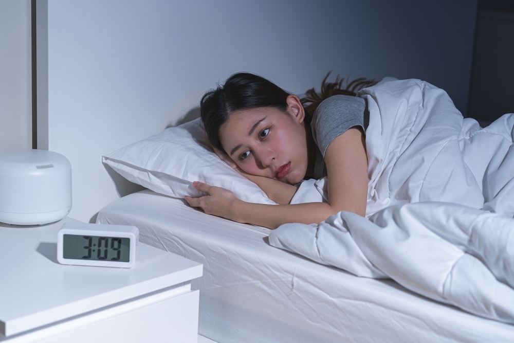 suy nghĩ nhiều dễ ảnh hưởng đến giấc ngủ