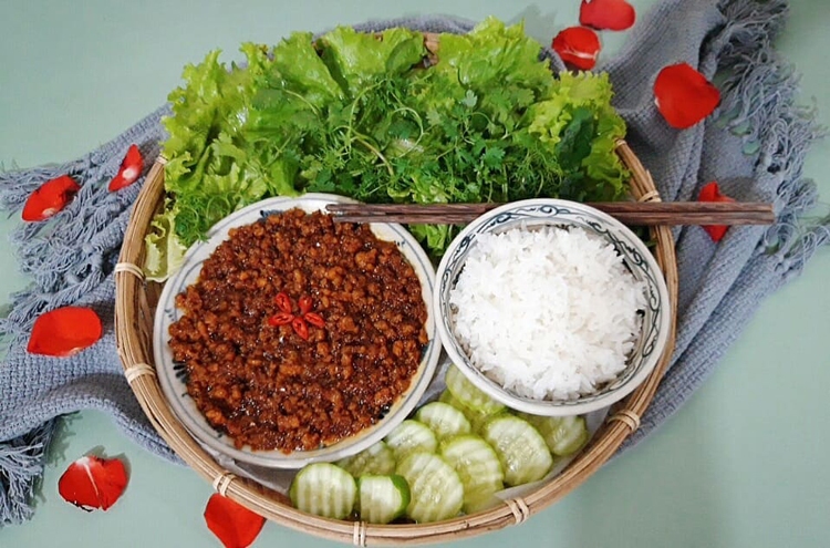 cách làm thịt chưng mắm tép​ và lưu ý quan trọng khi làm thịt chưng mắm tép