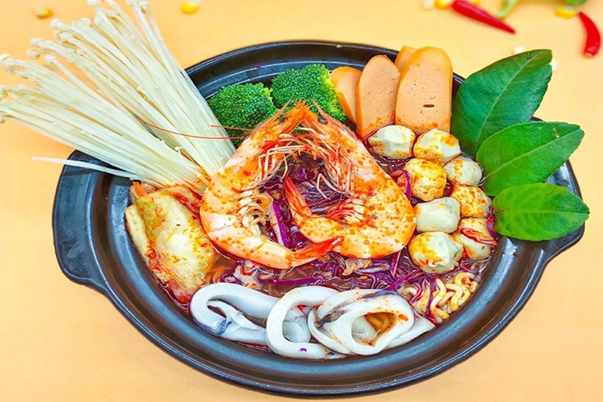 cách nấu mì cay​​​ và sức hút khó cưỡng từ món mì cay