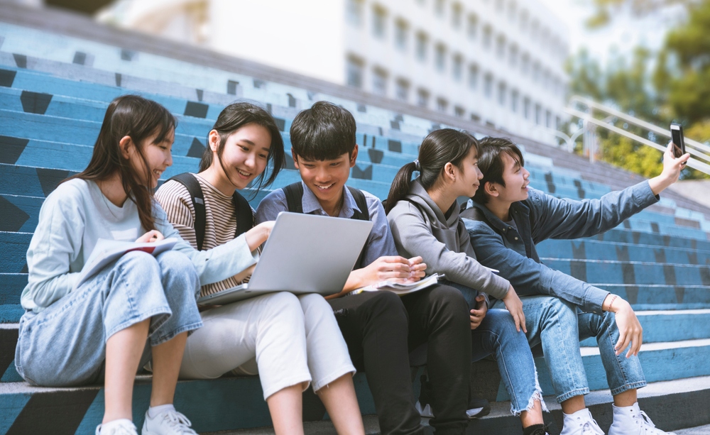 lợi ích của mạng xã hội​ với trẻ tuổi dậy thì