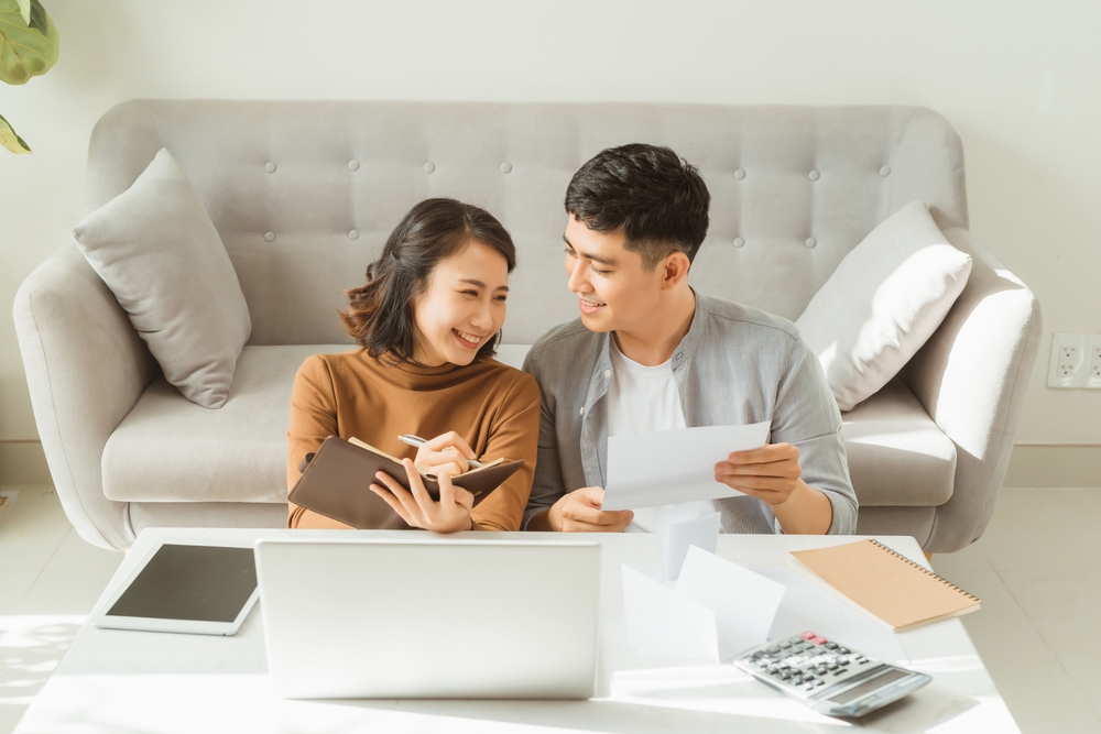 Cách phụ nữ đồng hành cùng tâm lý đàn ông khi yêu xa