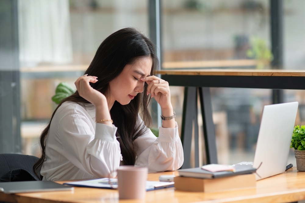 cách đi vào giấc ngủ nhanh​ cho người dùng điện thoại nhiều