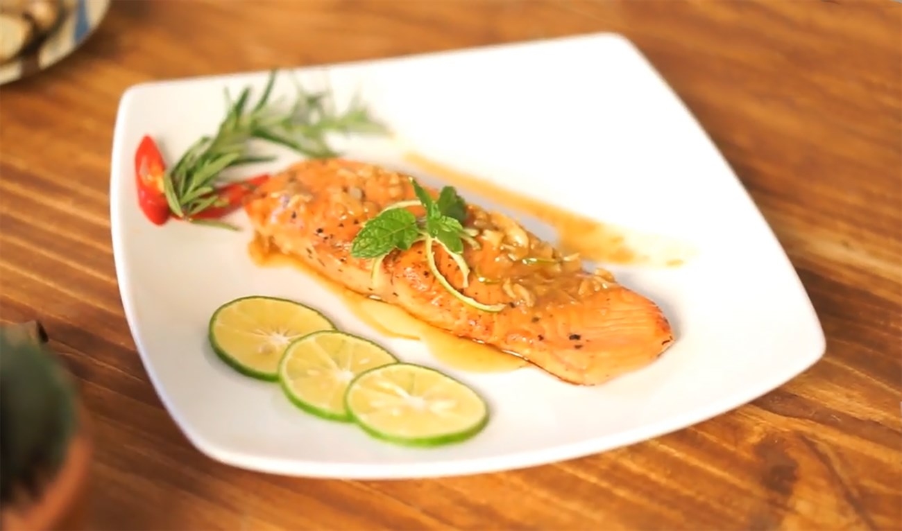 mâm cơm gia đình ngon​ đầy đủ vị 