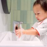 rửa tay trước khi ăn​