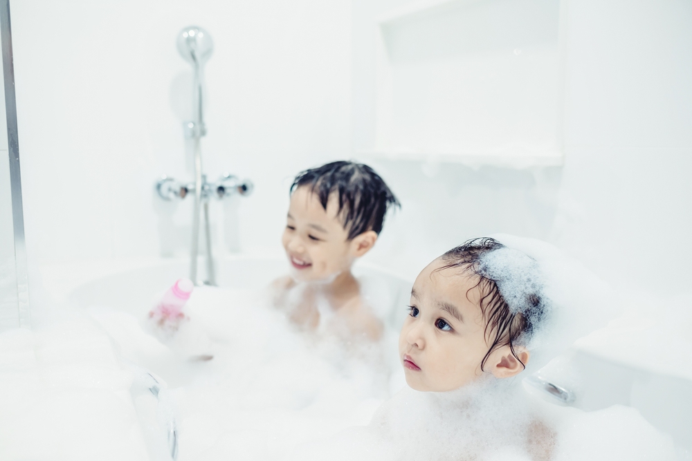 tại sao cần xác định thời gian tắm cho trẻ theo độ tuổi Vì sao cần xác định thời gian tắm cho trẻ theo độ tuổi