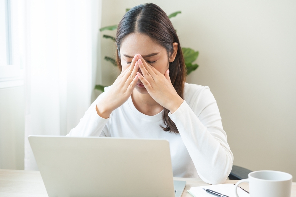 thức khuya dậy sớm​