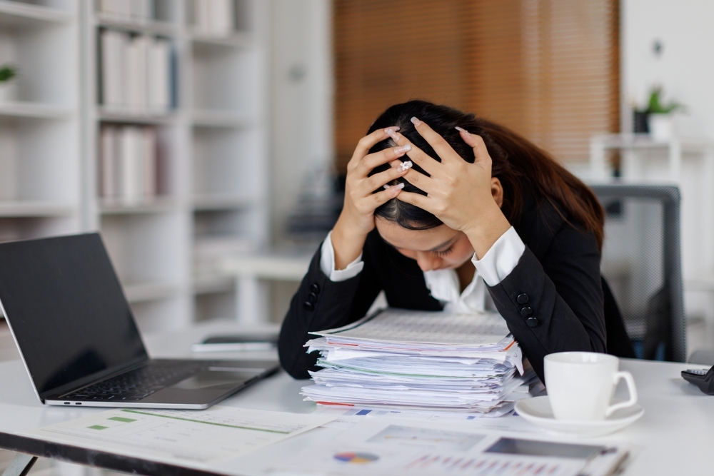 biết đủ là hạnh phúc​ và hiểu về sự kiệt sức trong cuộc sống hiện đại