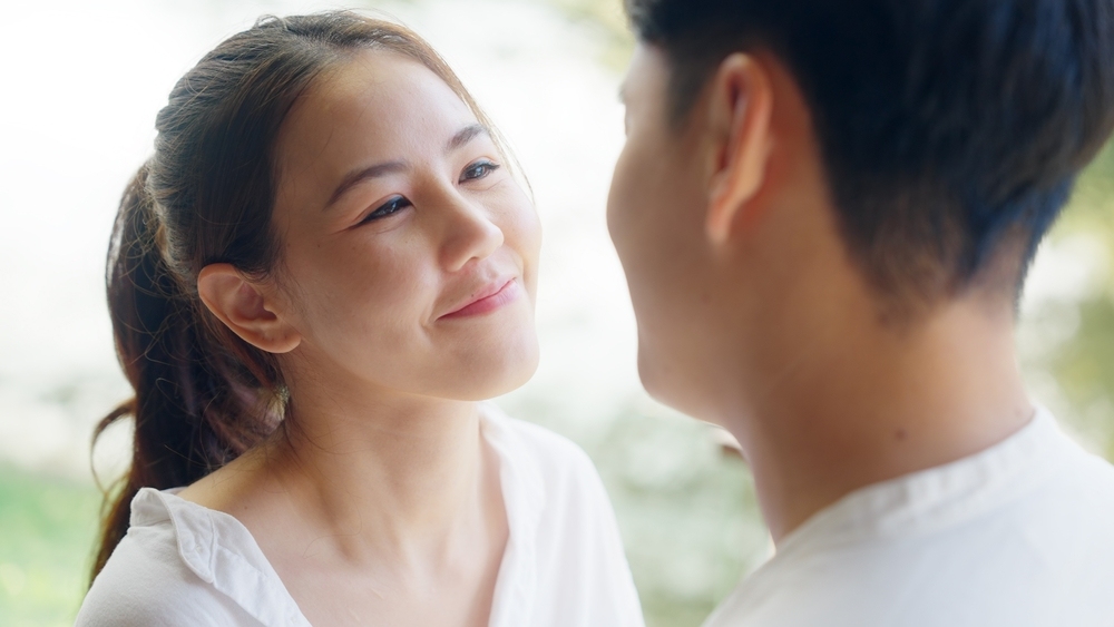 Cách quyến rũ đàn ông bằng sự tự tin dịu dàng