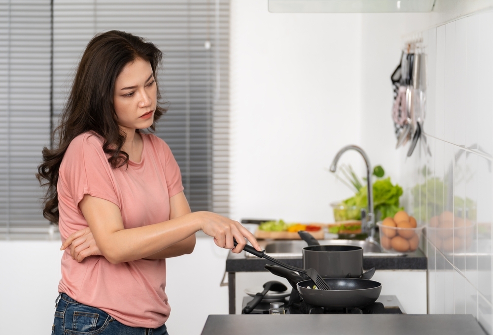 phụ nữ không cảm xúc sau giờ làm phụ nữ không cảm xúc