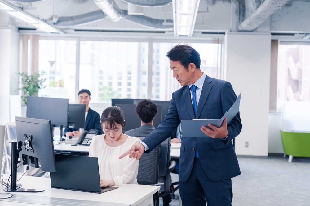 Nguyên nhân khiến bạo lực mạng xuất hiện trong môi trường làm việc