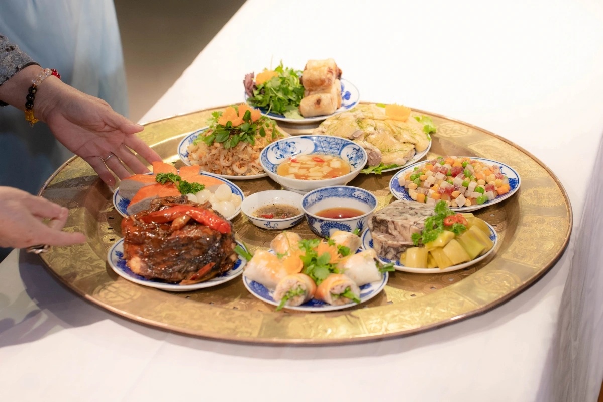 các món ăn ngày tết cân bằng giữa truyền thống và hiện đại