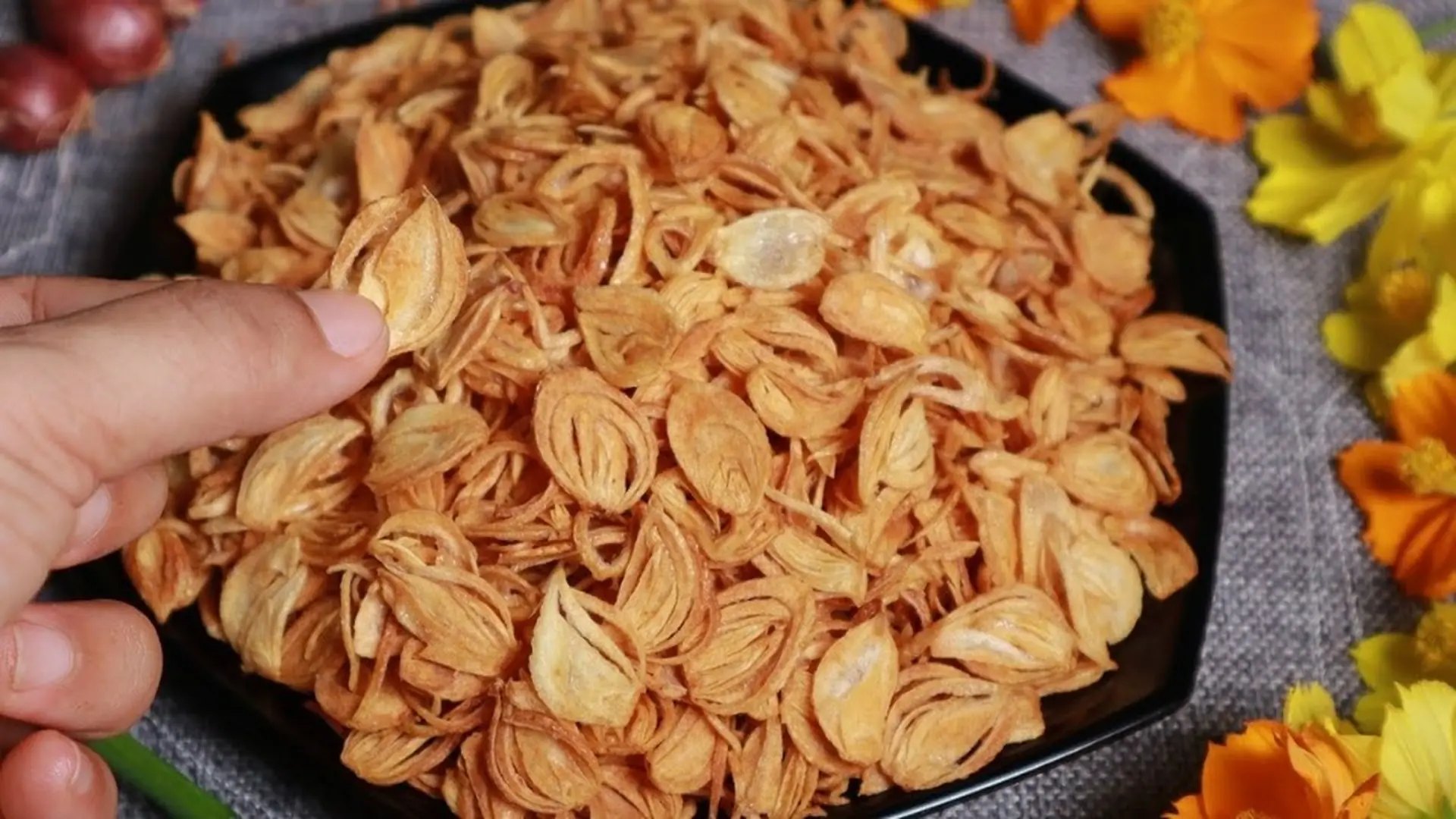 cách nấu xôi xéo và cách phi hành giòn thơm cho xôi xéo