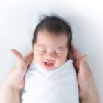 có nên giữ lại tóc máu của trẻ sơ sinh​