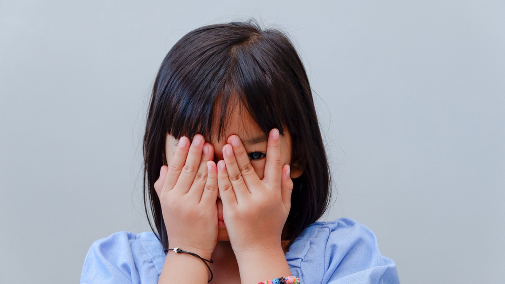 học hỏi và tìm hiểu về tính cách nhút nhát của trẻ học hỏi và hiểu đúng về tính cách nhút nhát của trẻ