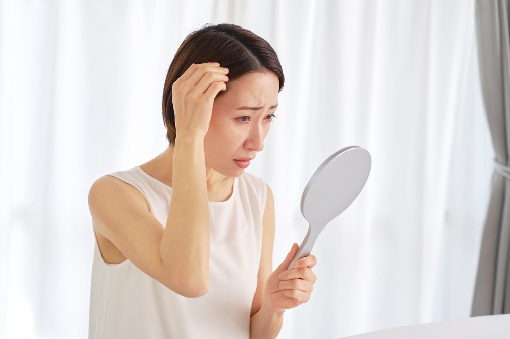 tóc bạc ở tuổi 30