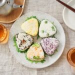 cách làm cơm nắm tam giác​