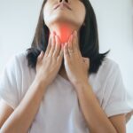 mẹo chữa thức ăn mắc ở cổ họng