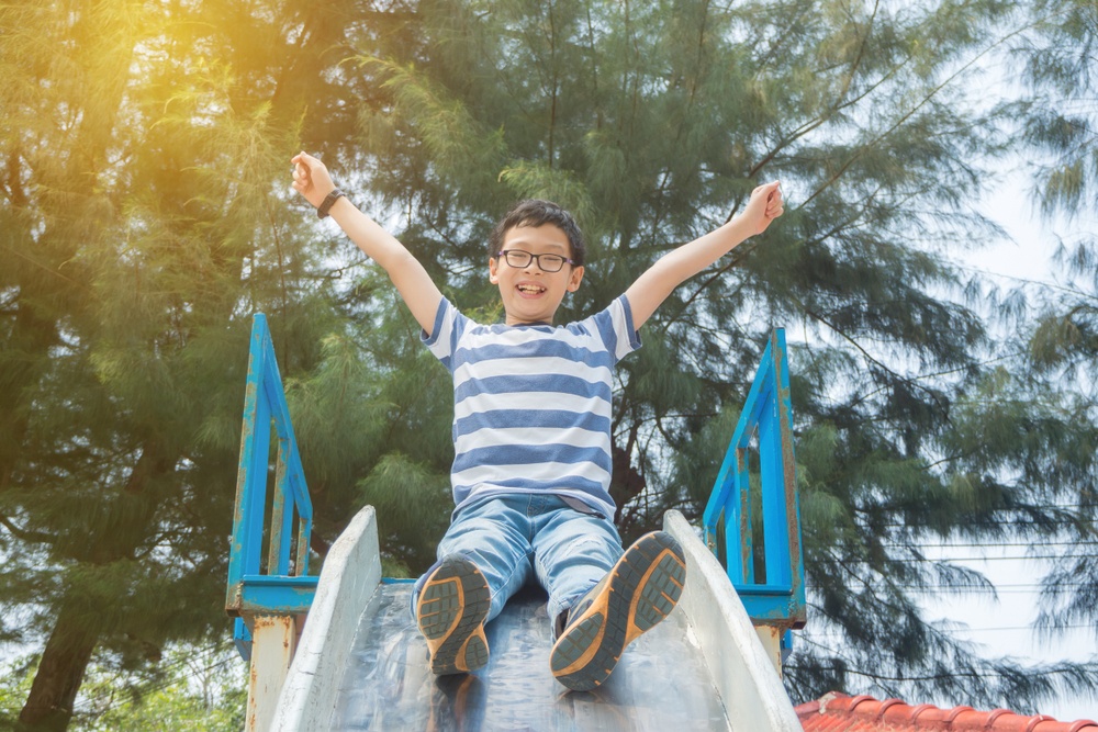 bảo vệ trẻ em trên không gian mạng và khuyến khích trẻ cân bằng giữa cuộc sống online và offline