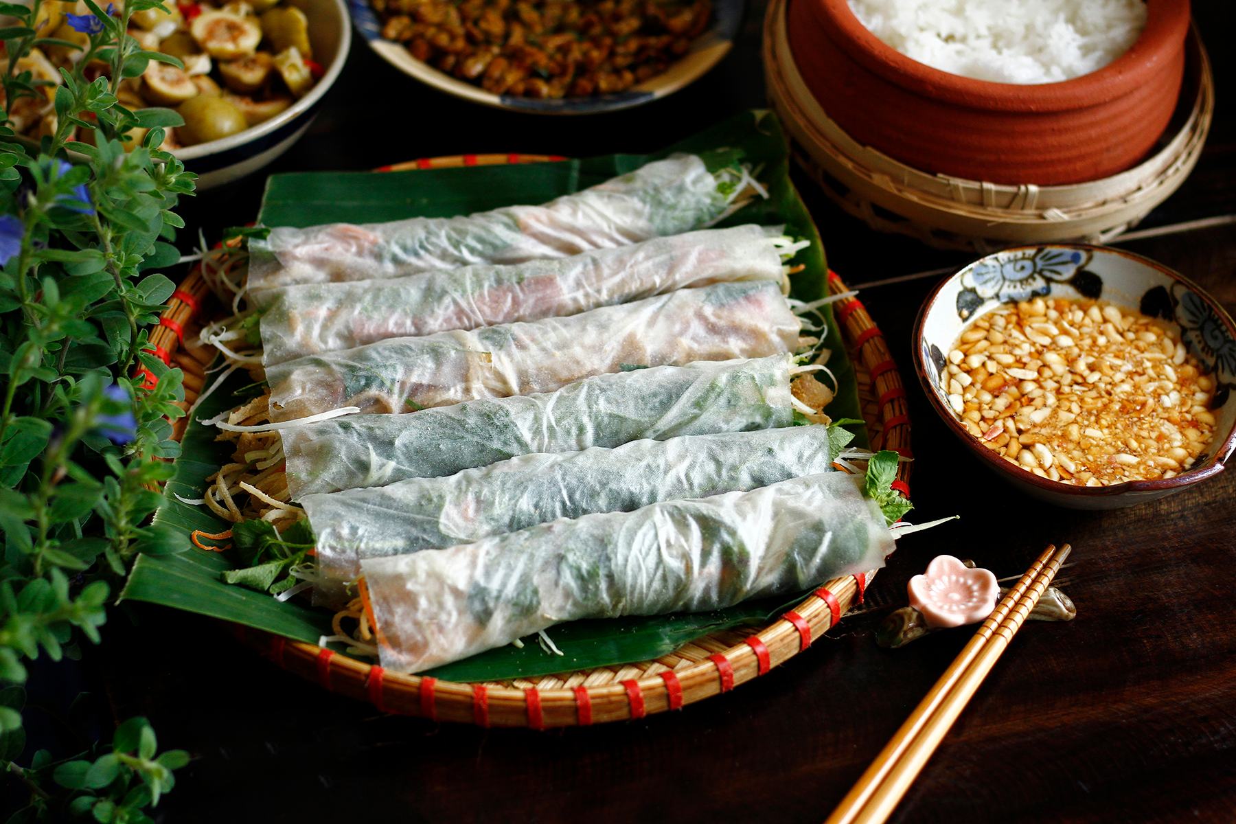 cách làm nem chạo và cuốn nem chạo đúng chuẩn cách làm nem chạo và cuốn nem chạo